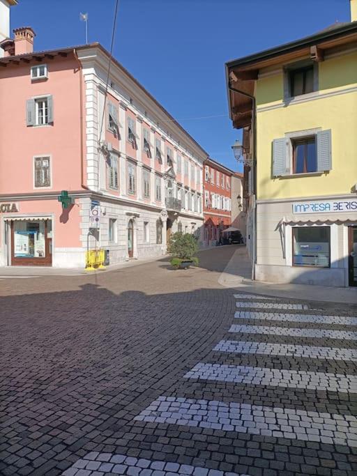 Appartamento Bonbon, Centro Storico Con Parcheggio Гориция Екстериор снимка